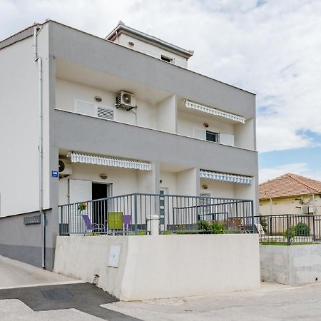 Apartment Anamaris Solin Buitenkant foto