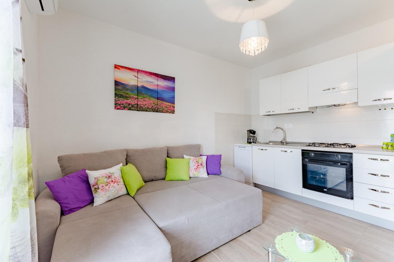 Apartment Anamaris Solin Buitenkant foto